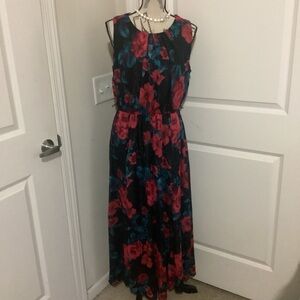 Enfocus Studio Black and Red Floral Maxi Sleeveless Dress